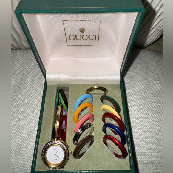 NEW BATTERY Vintage Gucci Timepieces Interchangeable Bezel - Picture 3 of 10